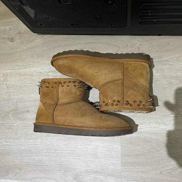 Balenciaga Tan Spiked Men's Boots - Picture 2 of 4